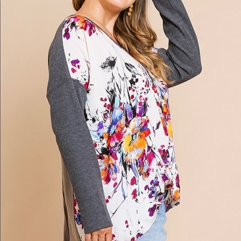 Long Sleeve Waffle Knit Front Floral Print V-Neck Top with Gathered Knot Detail